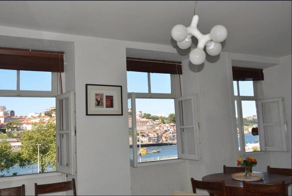 River Apartment-Magnificent Views OOporto Extérieur photo